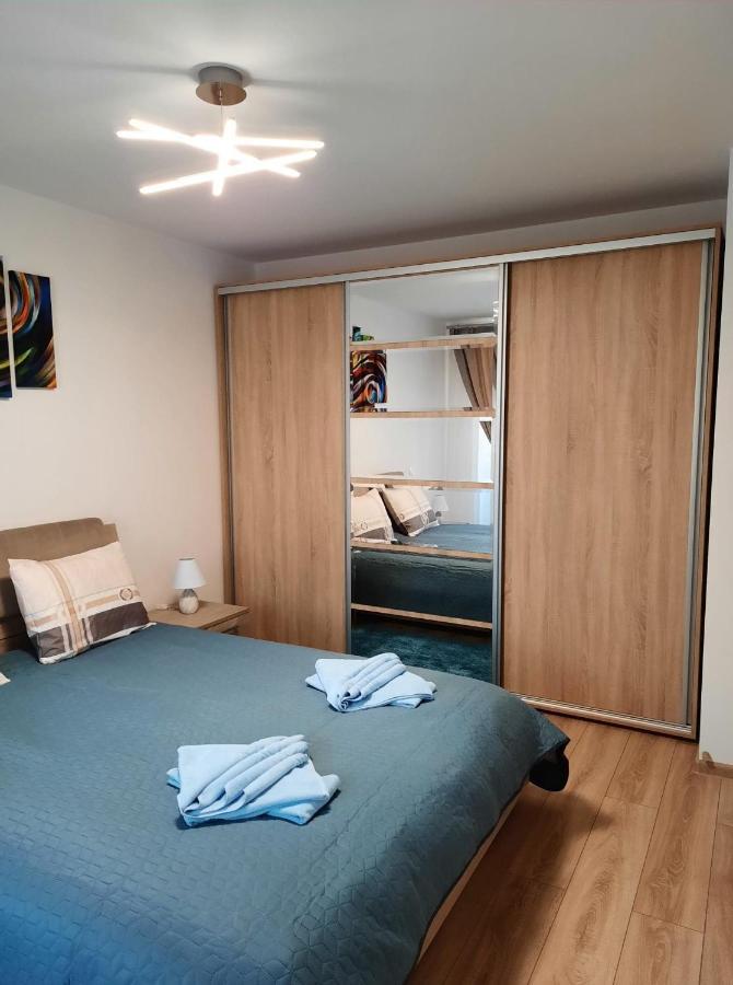 Sorin'S Comfortable Apartment Braşov Extérieur photo